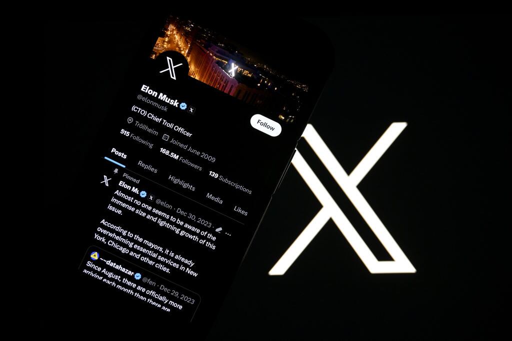 Los seguidores de Elon Musk se sorprendieron cuando el magnate confirmó que X, anteriormente conocido como Twitter, pronto exigirá tarifas a los nuevos miembros que deseen participar en la red social.