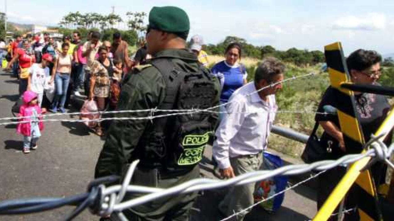 Y aunque no hay duda que los deportados son los más afectados, hay otra crisis que crece de manera paralela.