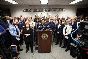NUEVA ORLEANS, LUISIANA - 01 DE ENERO: La alcaldesa de Nueva Orleans, LaToya Cantrell, habla con los medios durante una conferencia de prensa el 1 de enero de 2025 en Nueva Orleans, Luisiana. Al menos 10 personas murieron en Bourbon Street cuando una persona supuestamente atropelló a una multitud en las primeras horas de la mañana del día de Año Nuevo. Docenas más resultaron heridas después de que un sospechoso en una camioneta alquilada supuestamente condujera alrededor de barricadas y a través de una multitud de juerguistas de Año Nuevo. en la calle Borbón.