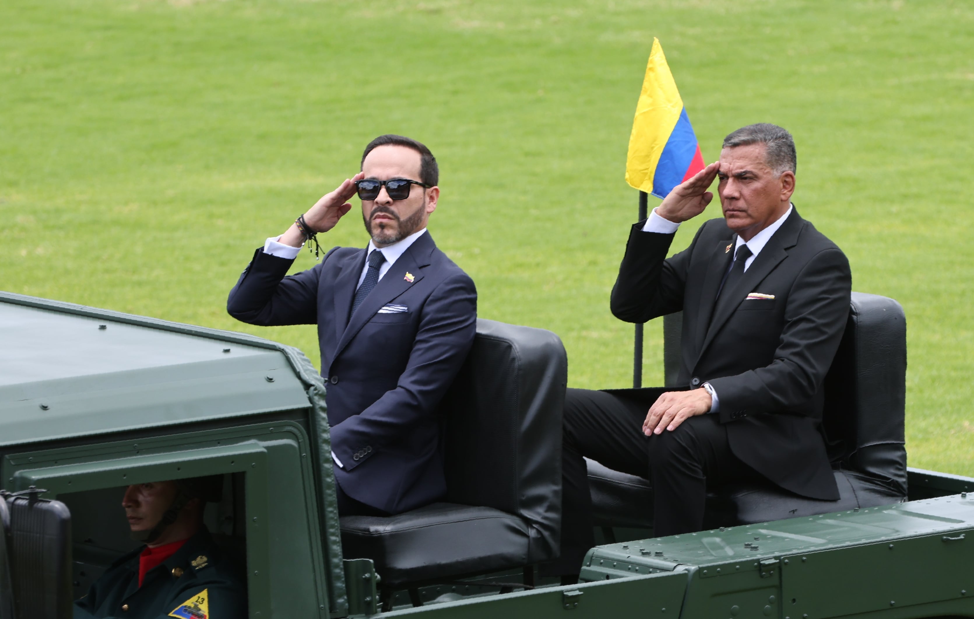 Ceremonia de reconocimiento a la nueva cúpula militar y la condecoración a la cúpula saliente en la Escuela Militar de Cadetes José Maria Córdoba.