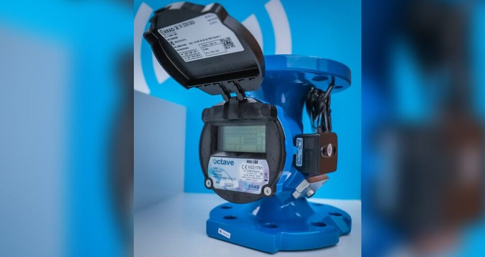 Se trata de nuevos medidores que le permite a los clientes tomar el control de sus consumos de agua, obtener estadísticas y alarmas para controlar sus procesos productivos e identificar rápidamente fugas internas.