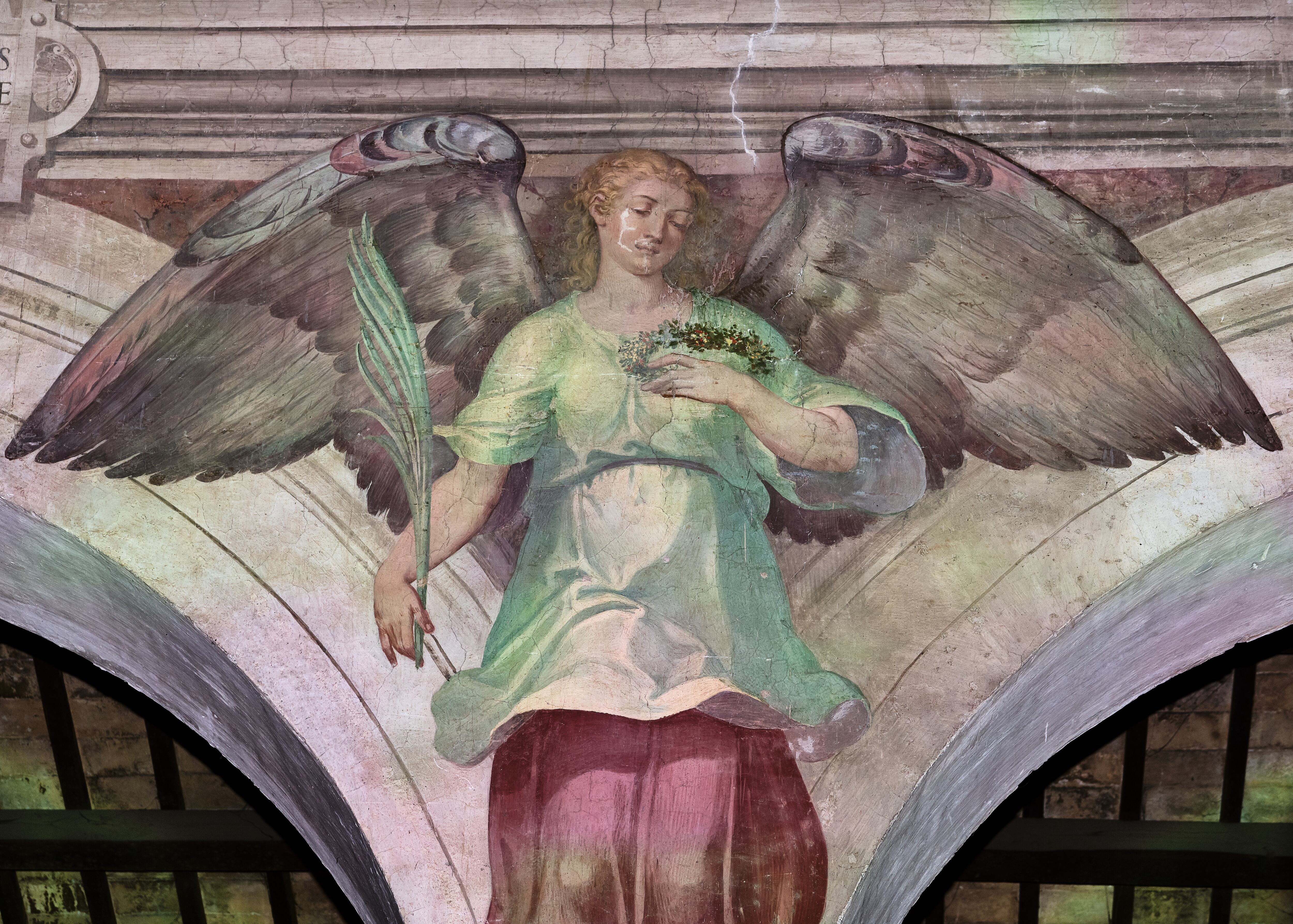 Antes de invocar a Raziel, es importante preparar un espacio tranquilo y sin distracciones.