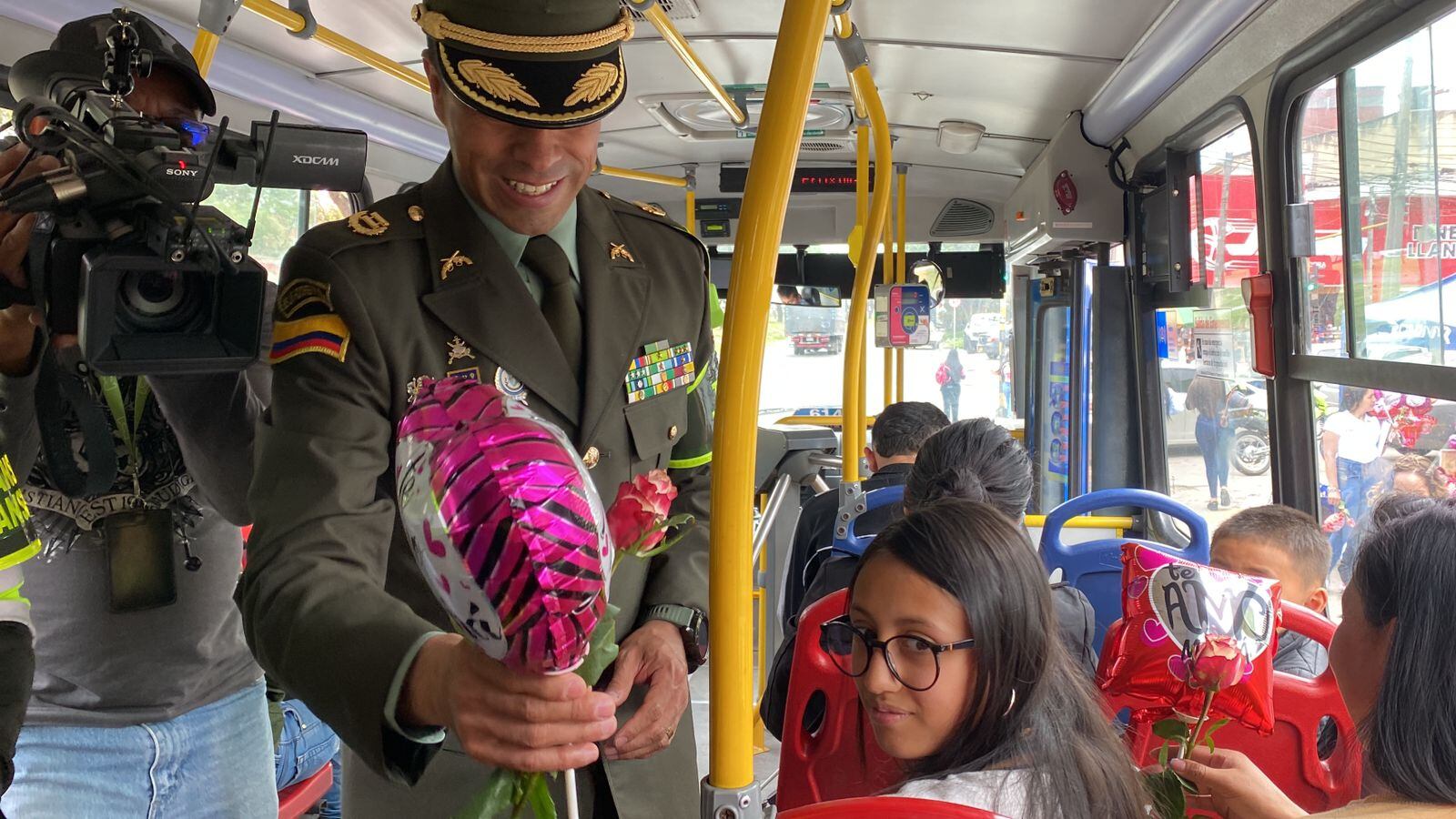 La Policía de Tránsito en Bogotá adelanta una campaña para evitar siniestros en la celebración de las madres. Puestos de Control.