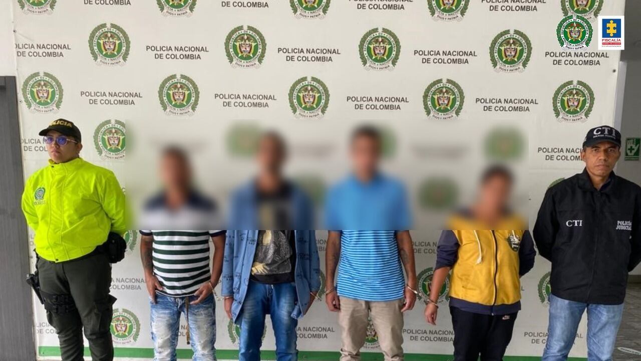 Fueron capturados tres hombres y una mujer.