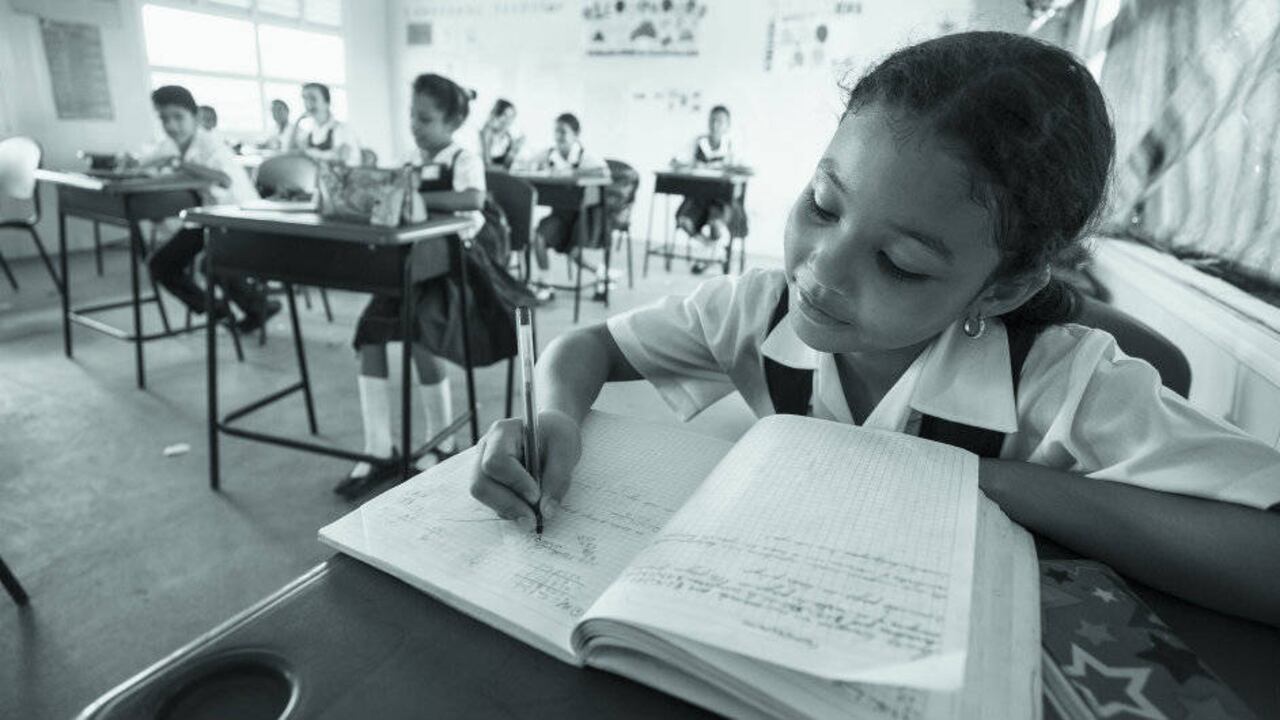 Colombia hace parte de los países en los que el porcentaje de niños que cuentan con textos escolares oscila entre el 16 y 32 por ciento. La cifra es crítica y afecta el aprendizaje. Foto: Cámara Colombiana del Libro.