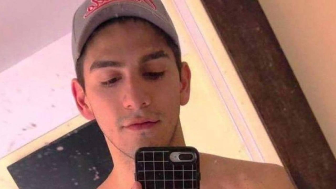 El joven, que en ese momento tenía 24 años, regresó de Estados Unidos cuando la medida de aislamiento para los viajeros ya estaba vigente.