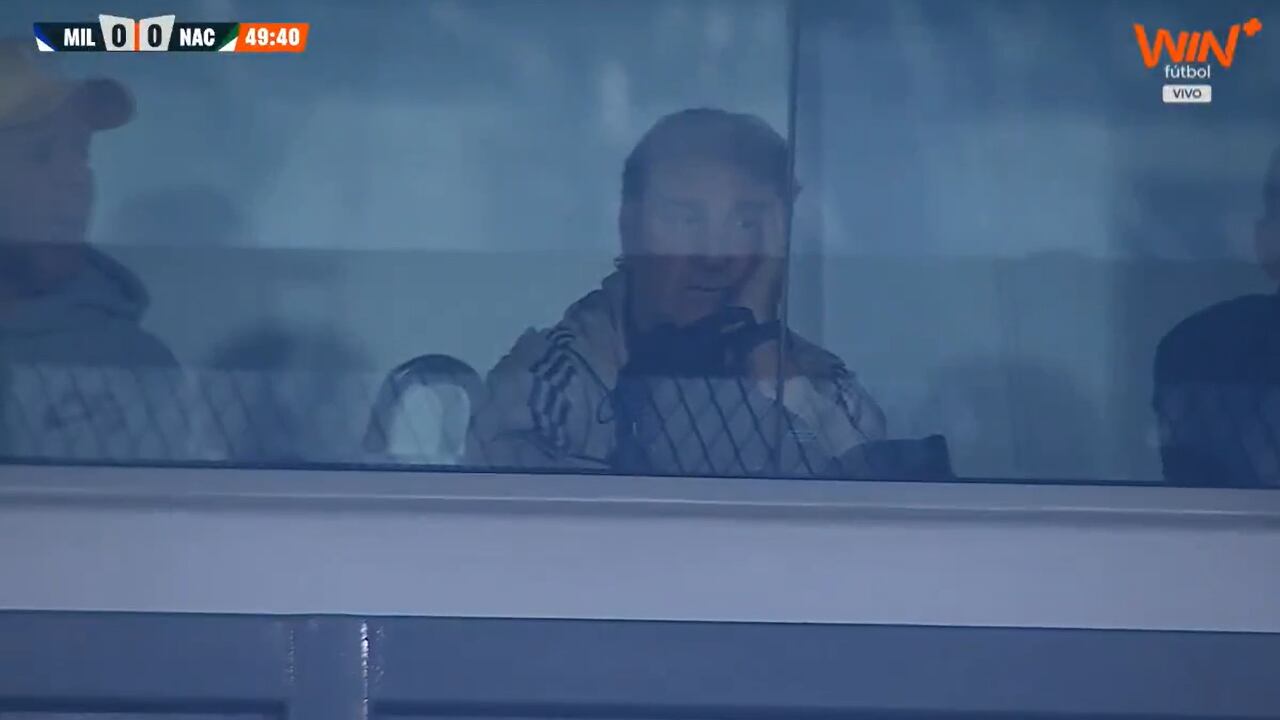 Néstor Lorenzo hizo presencia en el estadio El Campín para ver a Millonarios vs. Atlético Nacional