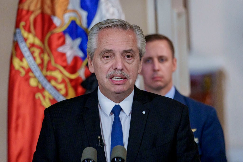 SANTIAGO, CHILE - APRIL 05: President of Argentina Alberto Fernandez speaks during a press conference with President of Chile Gabriel Boric (not in frame) after a meeting at Palacio de La Moneda as part of an official visit of the Argentine president on April 5, 2023 in Santiago, Chile. (Photo by Sebastián Vivallo Oñate/Agencia Makro/Getty Images)