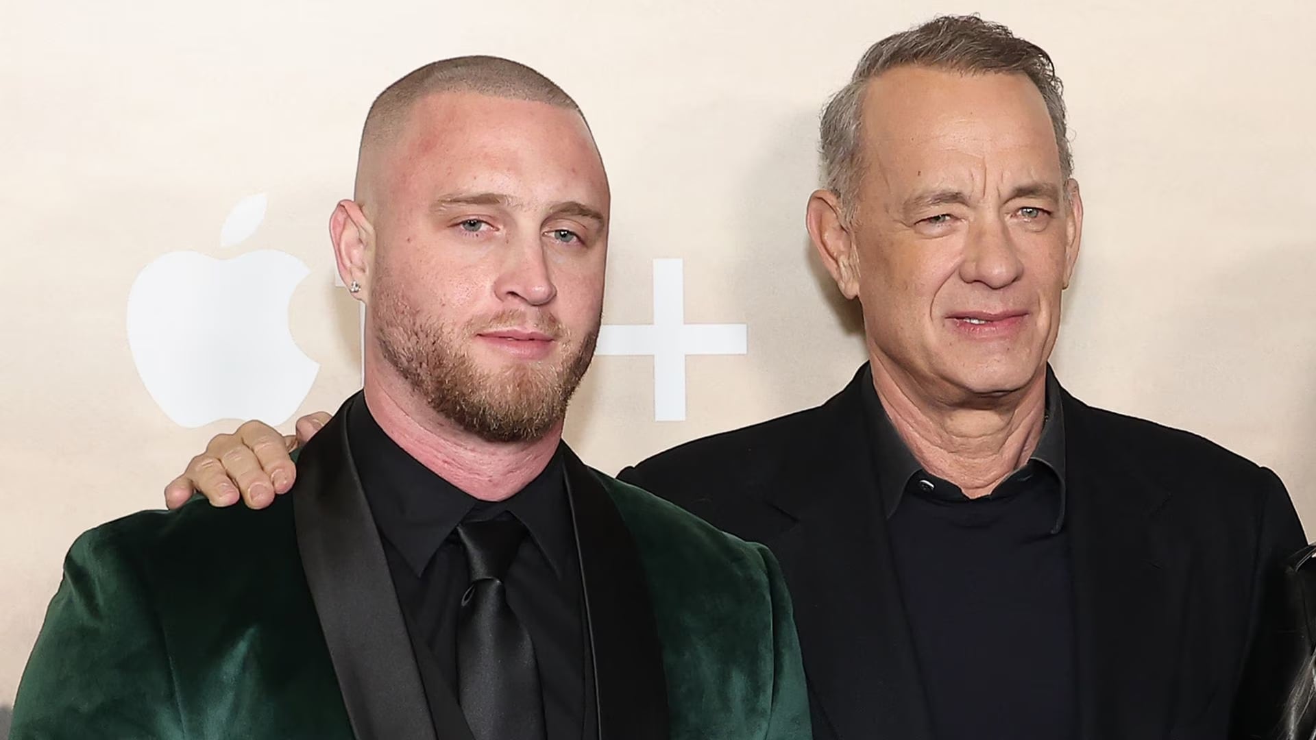 Chet Hanks, hijo de Tom Hanks, reporta dificultades migratorias en Medellín