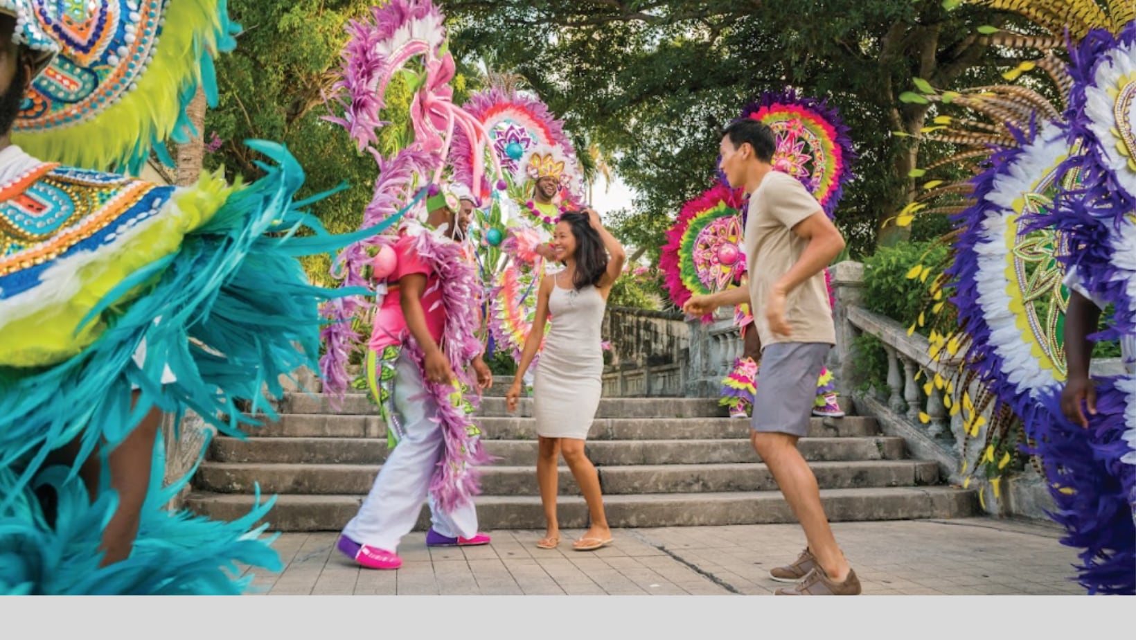 El Junkanoo recibió la influencia de los esclavos africanos que llegaron a las islas en el siglo XVIII.