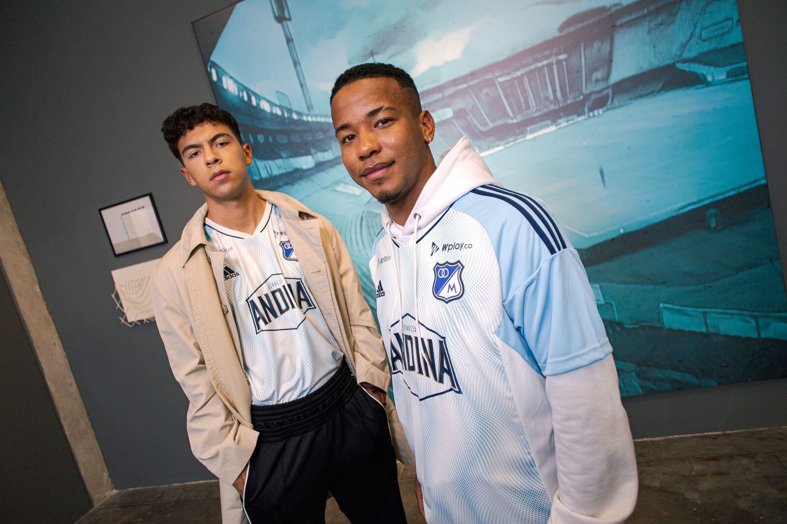 La camiseta se encuentra a la venta por un valor de $299.950 en su versión para hombre y mujer, y de $249.950 para niño