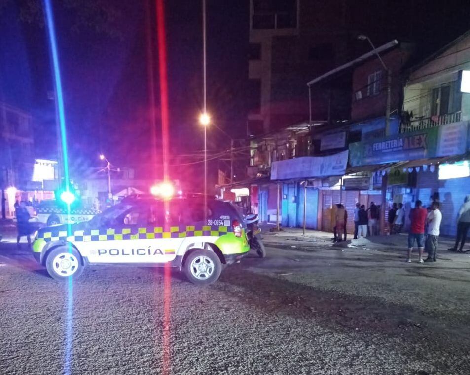 Hasta el momento se desconoce qué grupo armado, ilegal o delincuencial, es el responsable de este atentado, el cual solo deja pérdidas materiales.