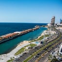 Vista panorámica de la costa y el parque estatal en el Mar Rojo en la zona de North Corniche de Jeddah, en la provincia de La Meca, Arabia Saudita.