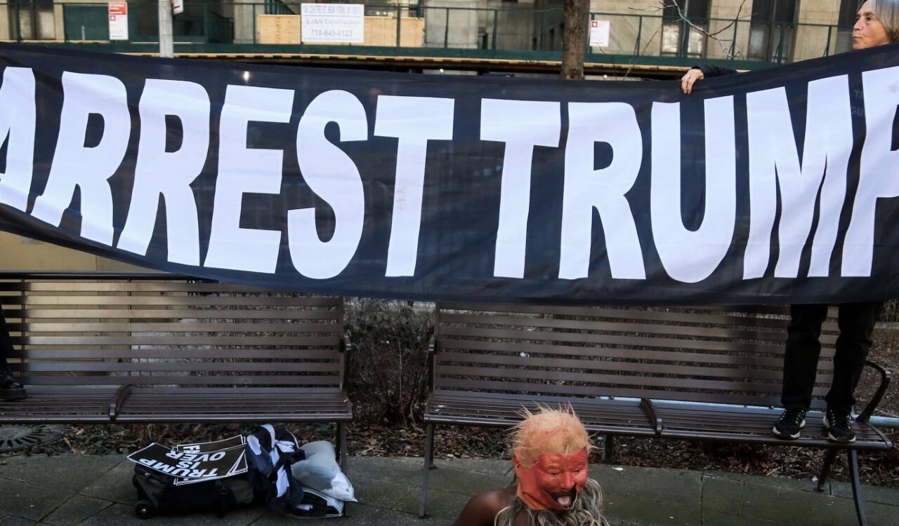 También los opositores de Donald Trump salieron a las calles de Manhattan