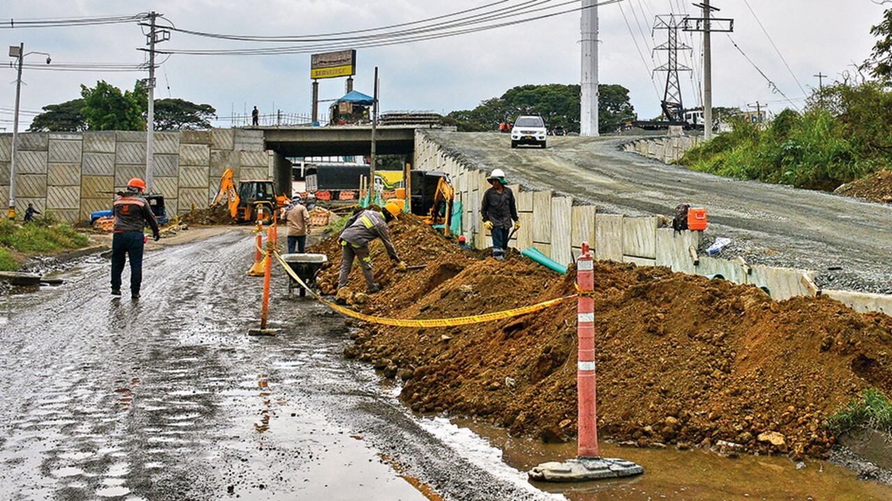 La ejecución de recursos para hacer obras podría entrar en pausa si la situación que se presenta con el presupuesto no tiene una solución pronta y llega al punto de motivar una demanda al decreto.