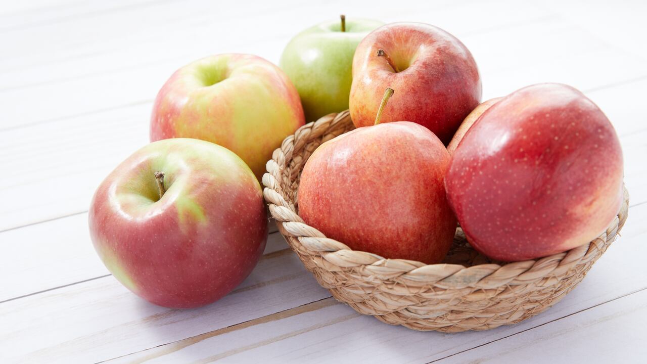 La manzana es una de las frutas más comunes.