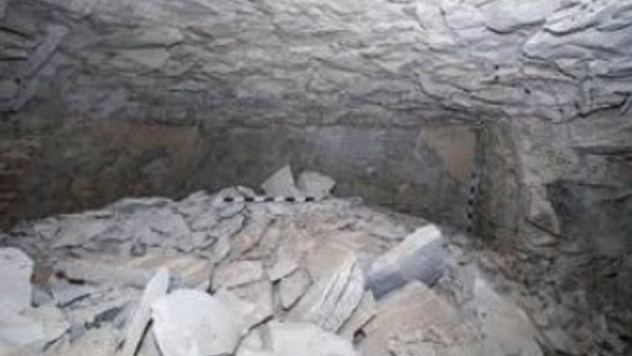 Egipto anuncia la primera tumba de faraón descubierta en cien años.