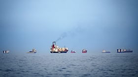 Una parte significativa de la flota mundial de buques cisterna permanece detenida en la región.