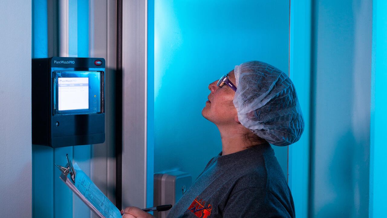 Más de 5.000 pacientes en Colombia reciben sus medicamentos en la puerta de la casa gracias al servicio de Land Fast.