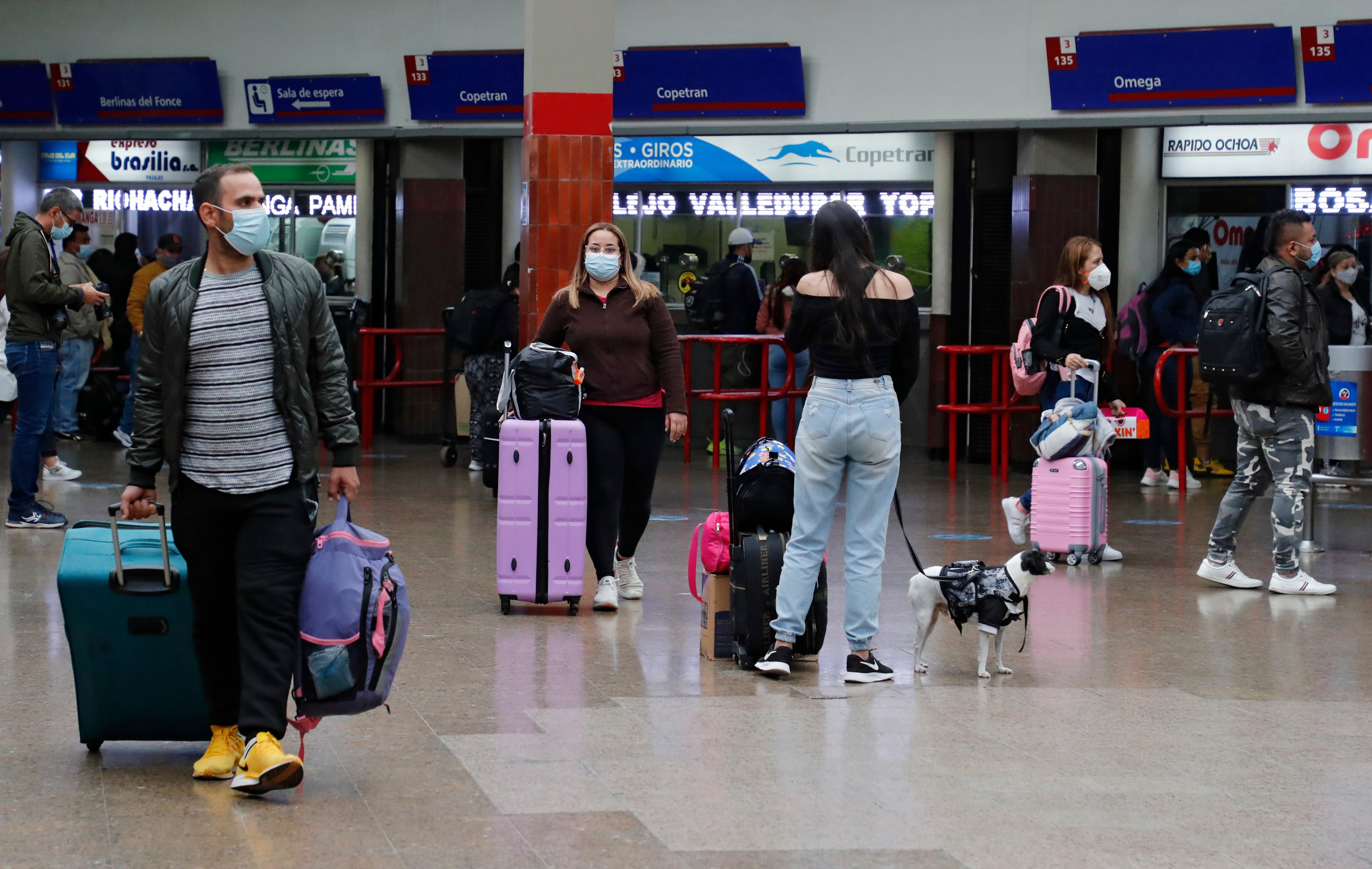 Terminal de Transportes de Bogotá 
puente de Semana Santa
turismo por Colombia
Abril 13 del 2022
Foto Guillermo Torres Reina / Semana