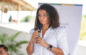 Nubia Carolina Córdoba, gobernadora del Chocó, hablando sobre la reconstrucción del departamento.