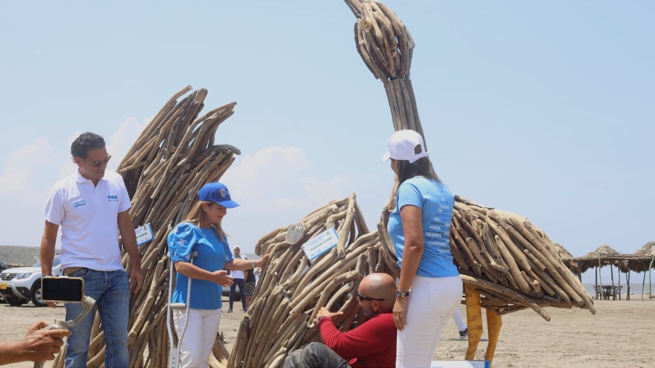 Esperan contribuir a la reducción de plásticos que llegan al océano y a crear conciencia sobre una nueva cultura de playa