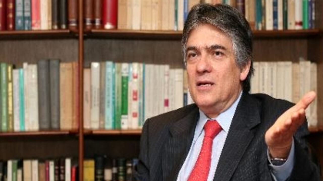 Ramiro Bejarano es uno de los periodistas 'chuzados' ilegalmente por el DAS
