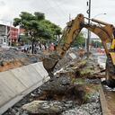 Obras Canal Aguas LLuvias Autopista Sur entre Cra 32 y 39.