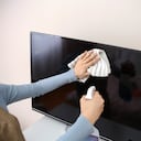 Hay ingredientes especiales para limpiar la pantalla del televisor.