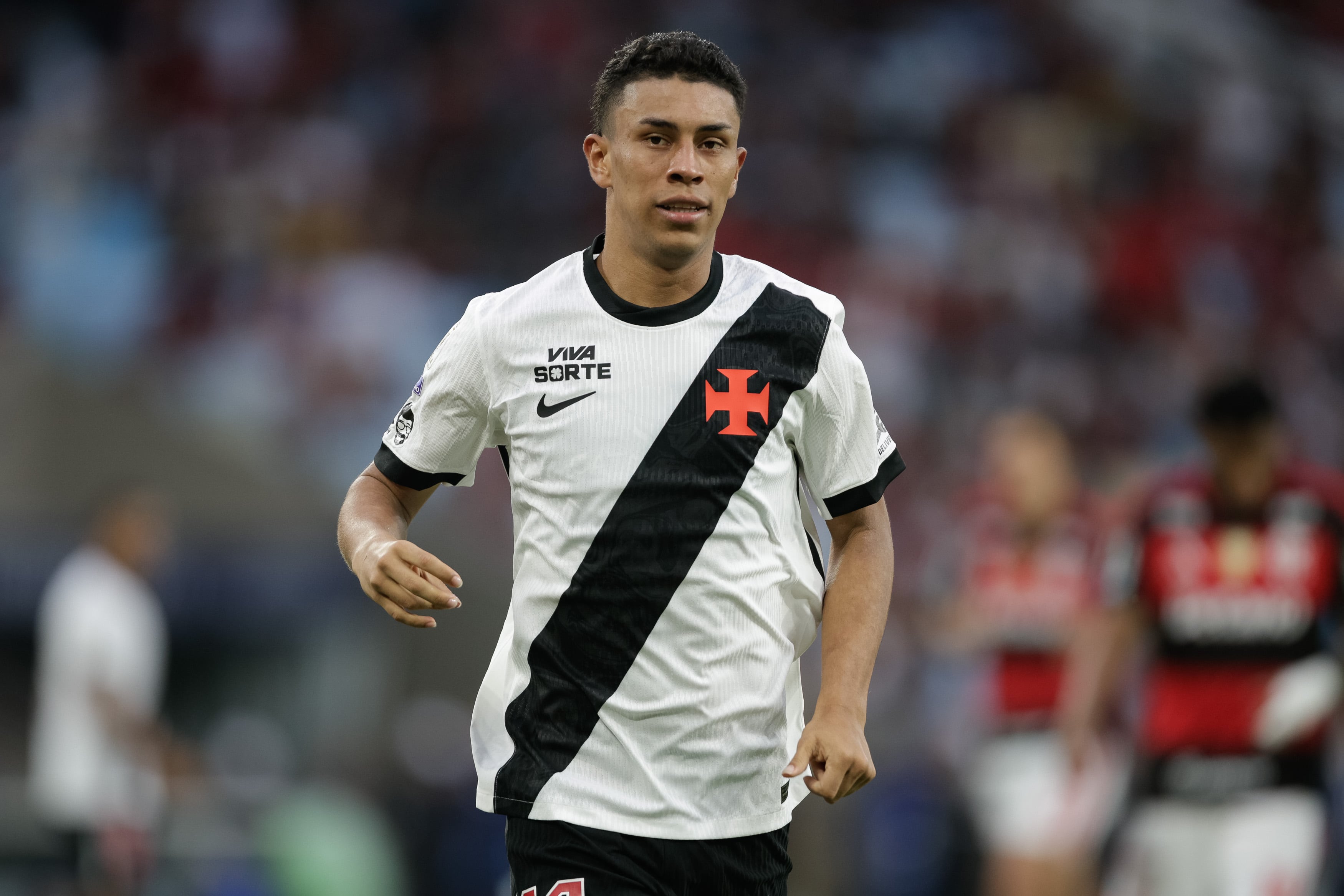 RIO DE JANEIRO, BRAZIL - MAY 03: Johan Rojas of Vasco da Gama looks on during the match between Flamengo and Vasco da Gama as part of Brasileirao 2026 at Maracana Stadium on May 03, 2026 in Rio de Janeiro, Brazil. (Photo by Ruano Carneiro/Getty Images)