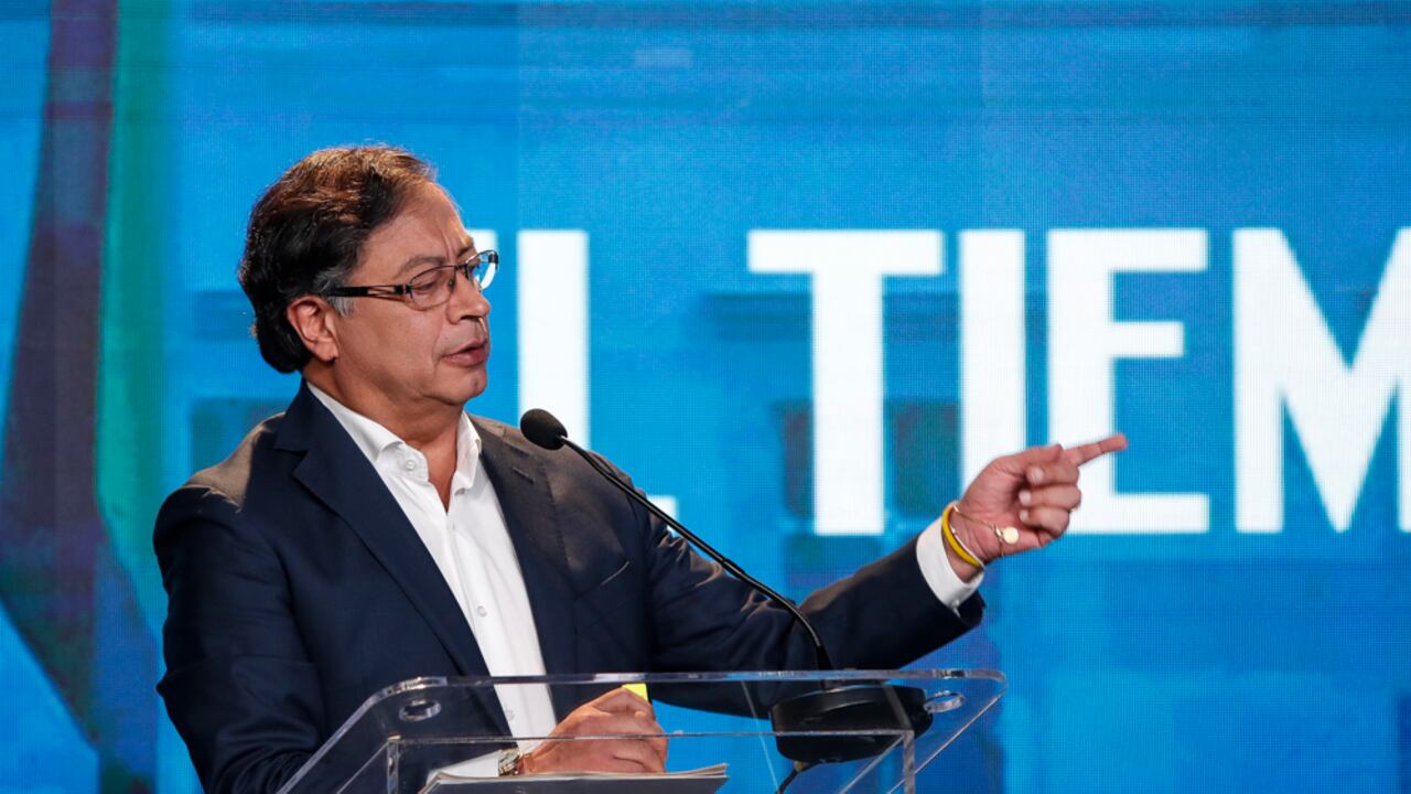 Gustavo Petro dice qué rol tendrían Piedad Córdoba, Roy Barreras y Alfonso Prada en un eventual gobierno suyo.