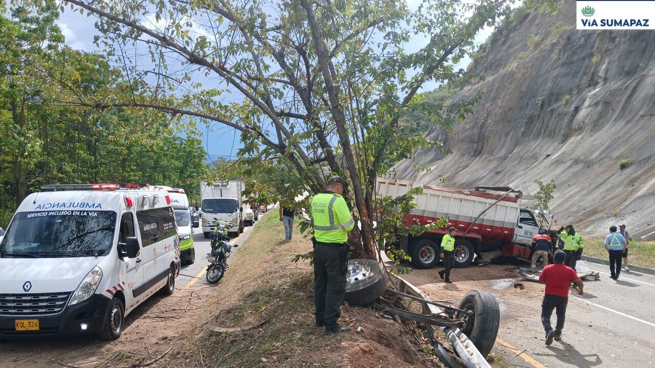Accidente en la vía Bogotá-Girardot.