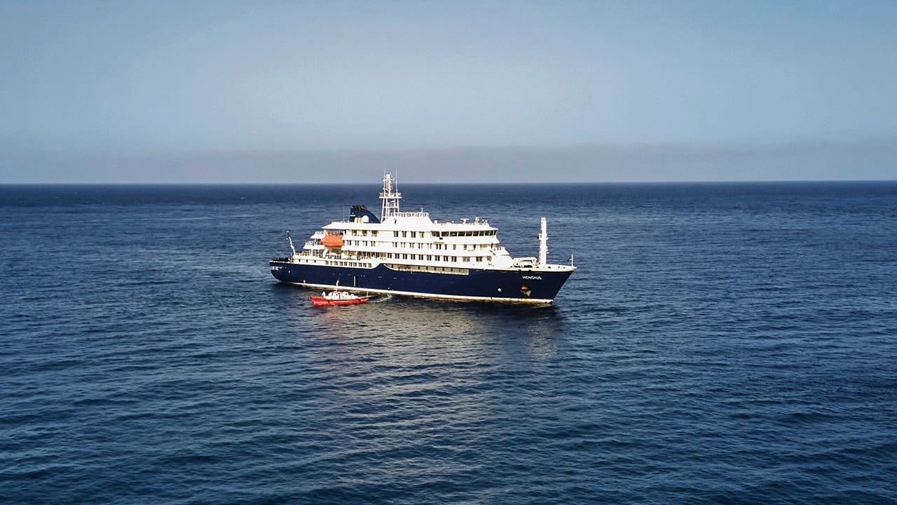 El crucero holandés MV Hondius zarpó desde Ushuaia el primero de abril con 147 pasajeros. Tres han muerto por el virus. 