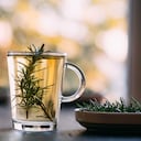 El romero ofrece diversas propiedades saludables al organismo.