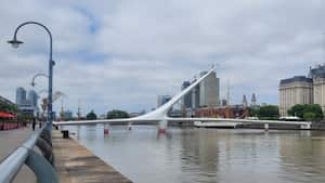 Argentina cuenta con tener el atractivo de tener el Puente de la Mujer