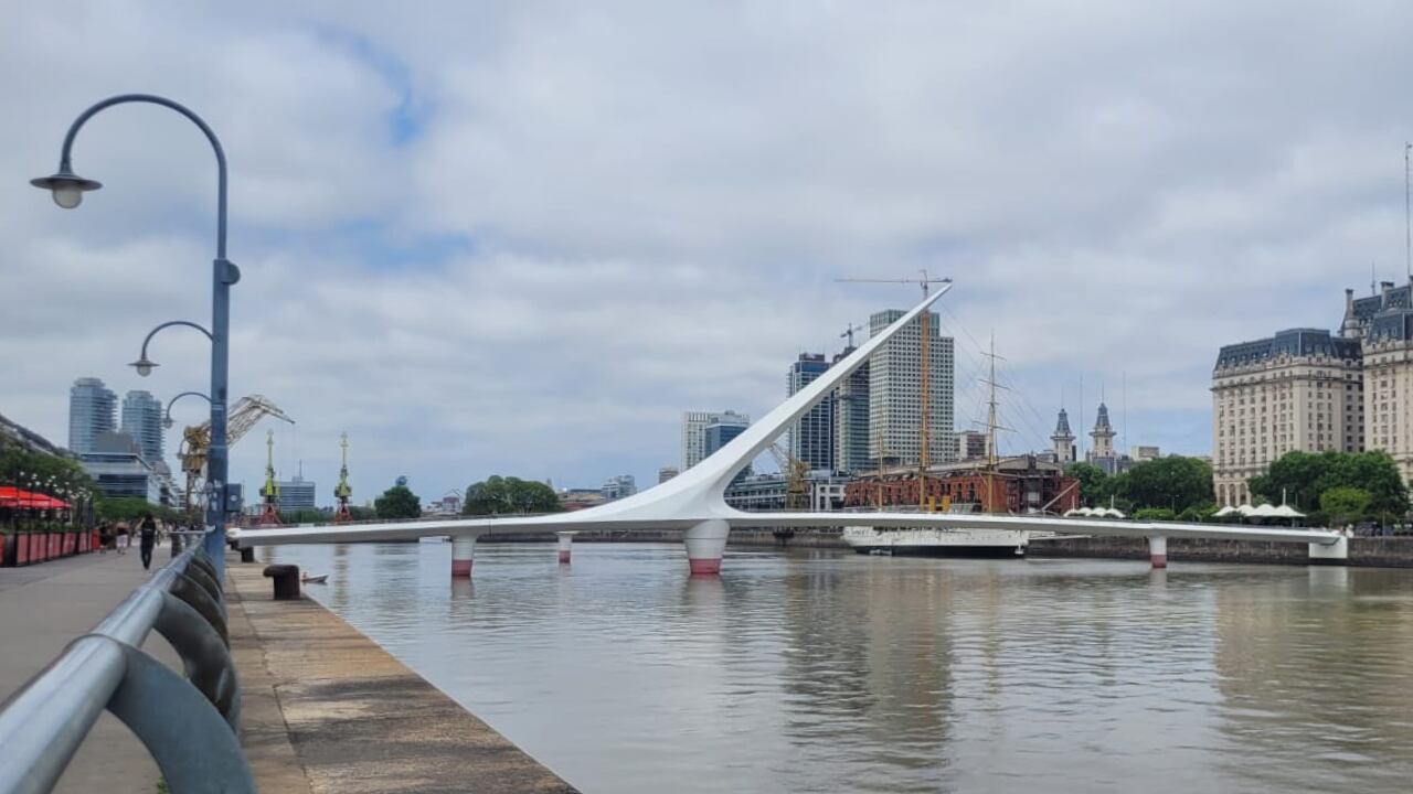 Argentina cuenta con tener el atractivo de tener el Puente de la Mujer