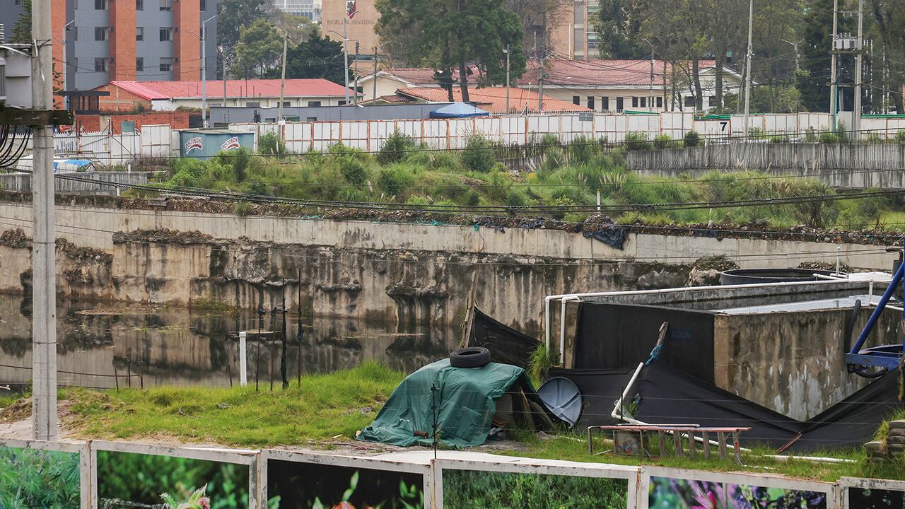 La obra lleva seis años parada y el edificio que debía recibir Cremil ni siquiera existe.
