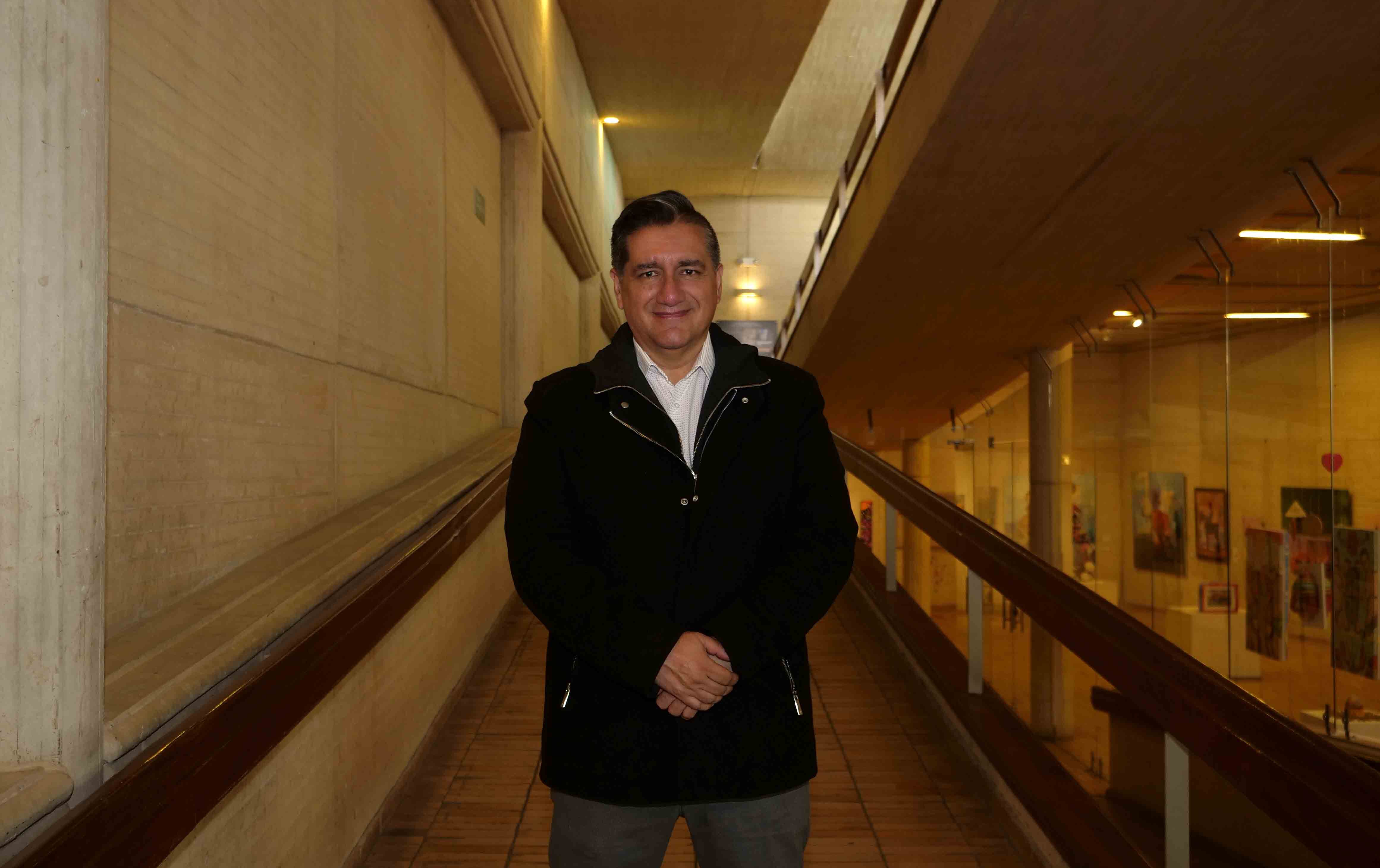 Mario Villalobos, escritor de Armero: 40 años de historias