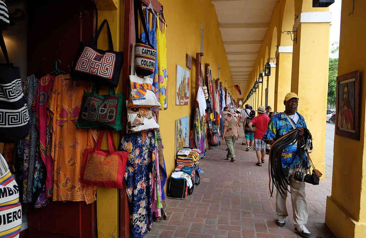 Las autoridades sanitarias están alarmadas por la crítica situación que se vive en Cartagena por cuenta de la pandemia de coronavirus. Getty Images