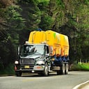 Vehículo de EPM transportado cápsulas de gas por las vías del departamento.