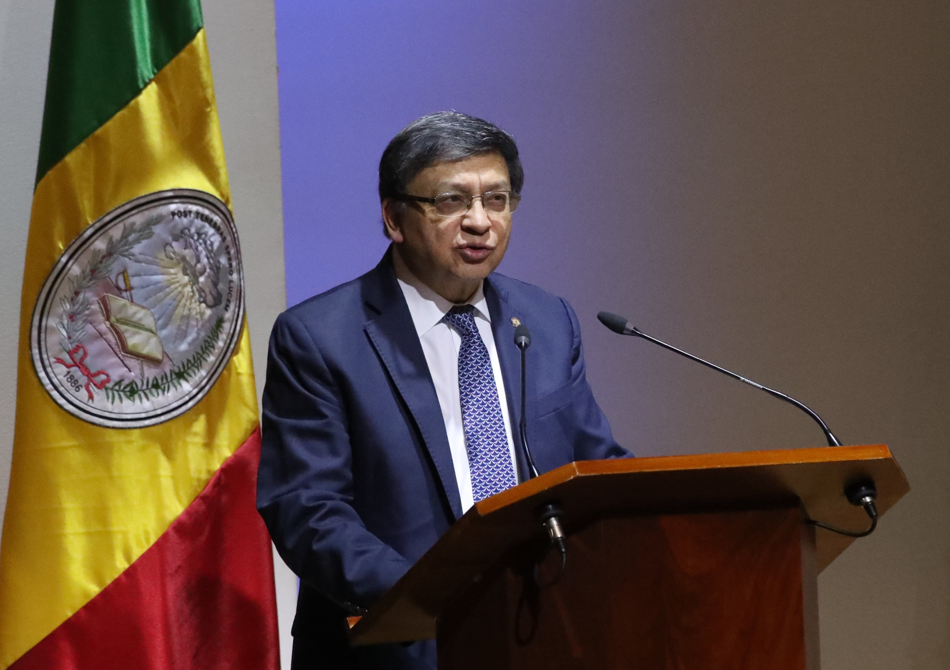 Conmemoración Eméritos Homenaje a exmagistrados y académicos que han dejado
huella ejemplar en la justicia y la academia jurídica.