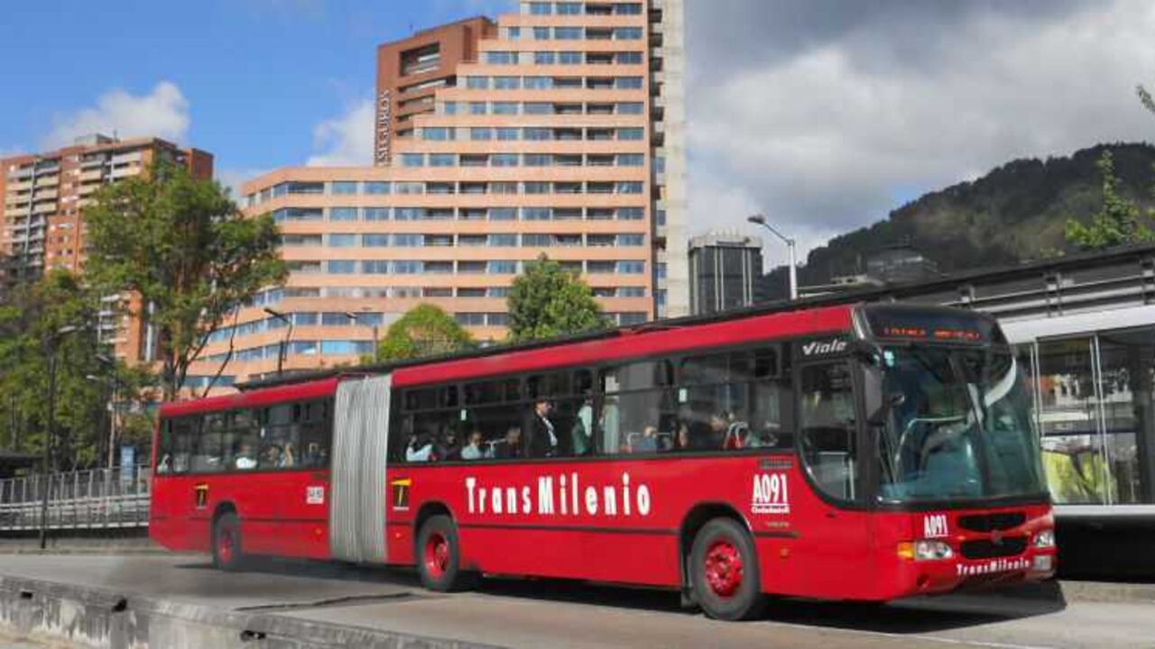 Para entregar la información la empresa instaló pendones con información.los puntos de modificación.