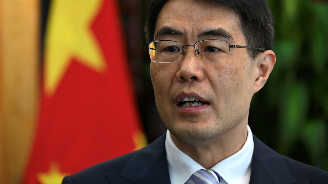 Zhu Jingyang defendió el desarrollo de robots y cuestionó a quienes dudan de su utilidad.
