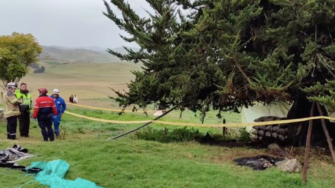 Un rayo acabó con la vida de una persona en el departamento de Boyacá. Bomberos y Policía atendieron el llamado de la ciudadanía en la población de Motavita