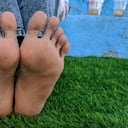 La mejor forma de tratar los hongos de los pies con remedios caseros