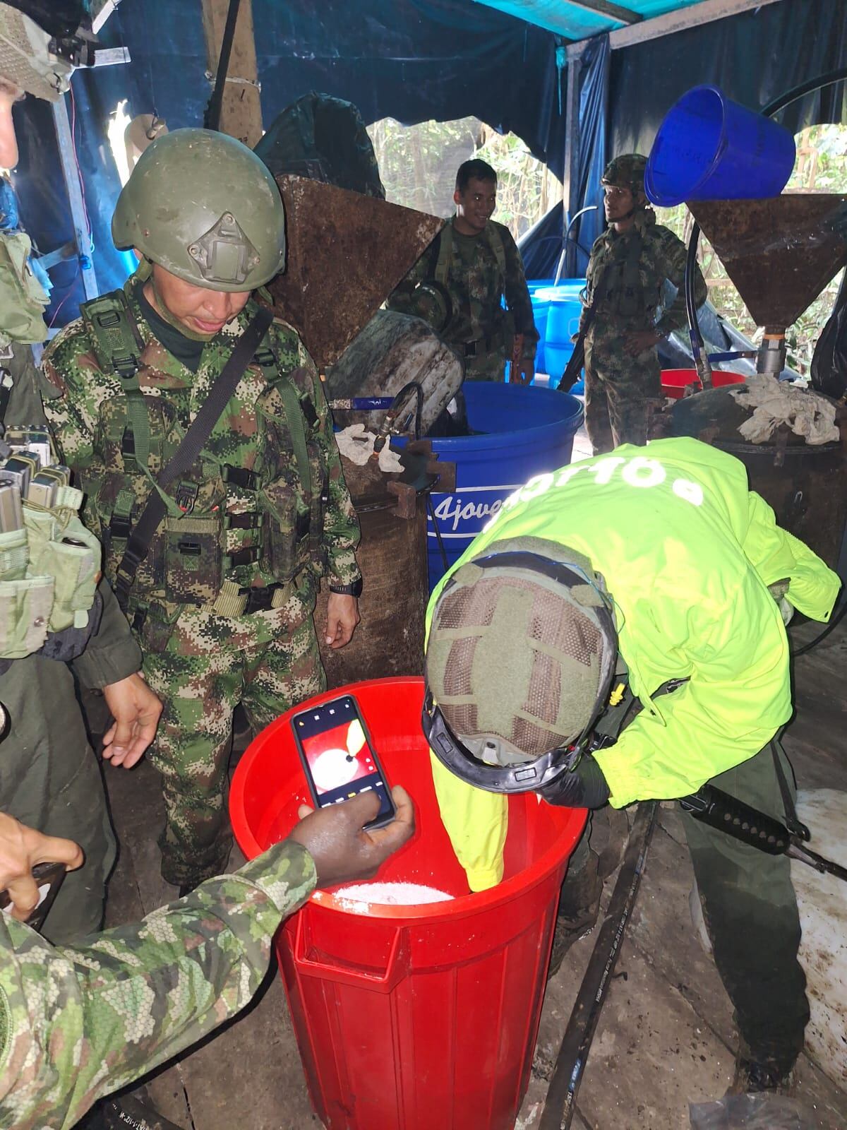 Las Fuerzas Militares localizaron el que sería el megalaboratorio para procesamiento de droga más grande de los últimos tiempos en Putumayo.