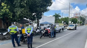 Agentes de la Secretaría de Tránsito realizan controles por diferentes sectores de la ciudad. Van más de 40 comparendos impuestos.