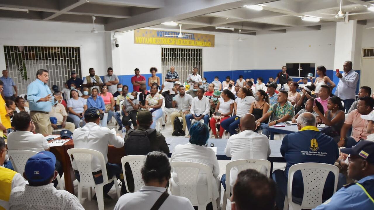 Se acordaron compromisos concretos para intervenir el canal Chiamaría.