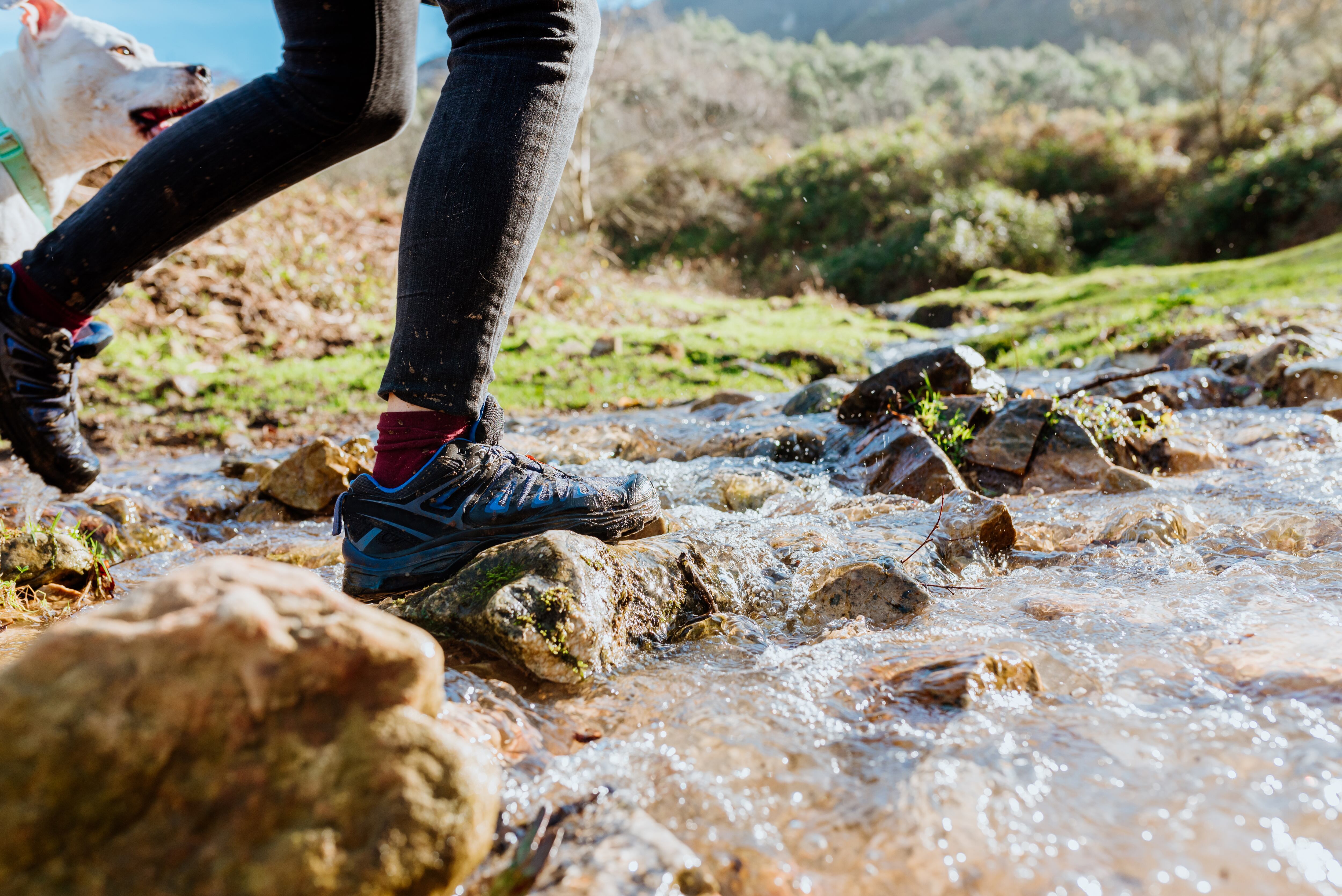 Ropa adecuada para visitar una cascada