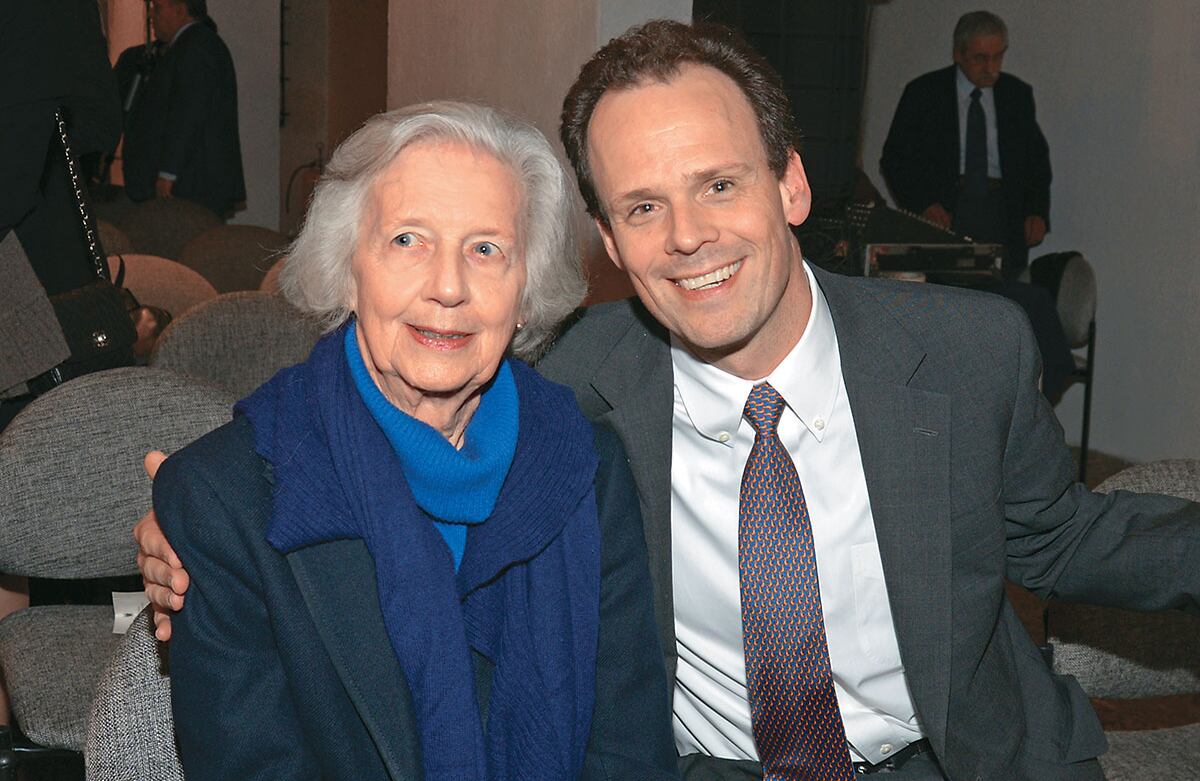 Nancy de Cortés y Nicolás Cortés.